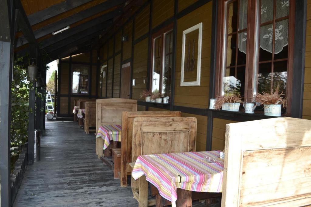 Chata Starych Znajomych Sanok Exterior photo